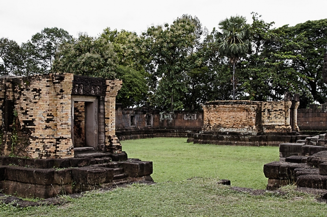 Prasat Sa Kamphaeng Yai-037